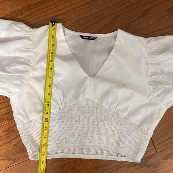 SHEIN white Ruffle sleeves, v-neck Cropped top. Size Large with bag - Picture 8 of 9